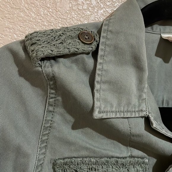 Girls military style green denim jacket with lace detail size 10/medium - Picture 6 of 7
